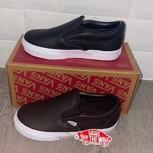 🌺 Vans Classic Slip-On Leather